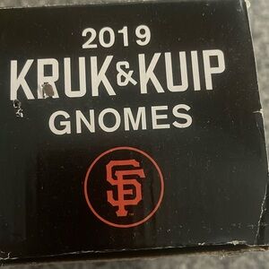 Announcer bobble head